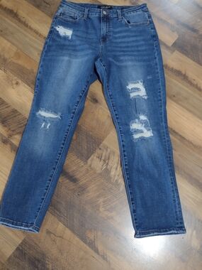 Judy Blue Distressed Jeans Size 11/30